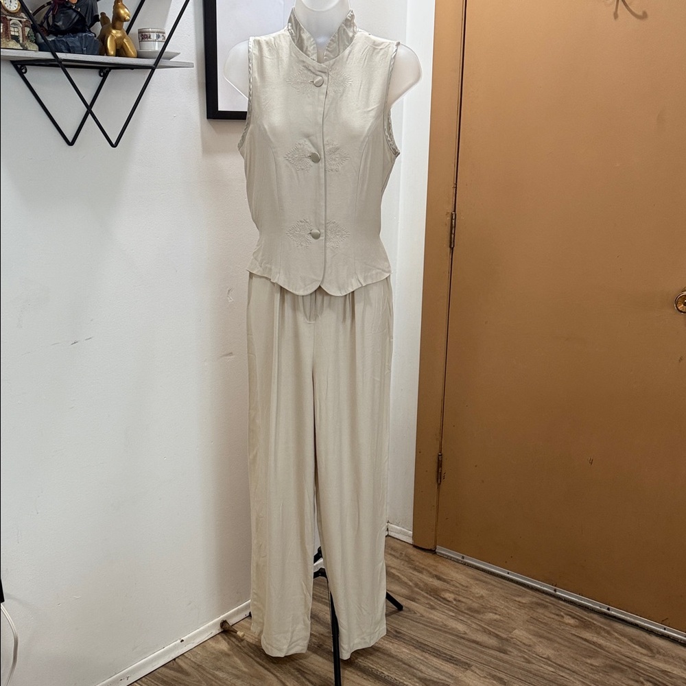 Chic Cream Women's Pantsuit